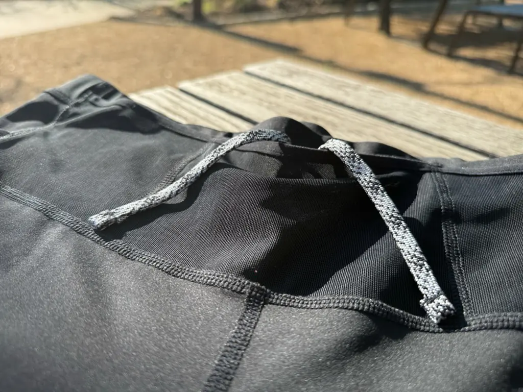 A close up of the black and white patterned drawstring A close up of the black and white patterned drawstring