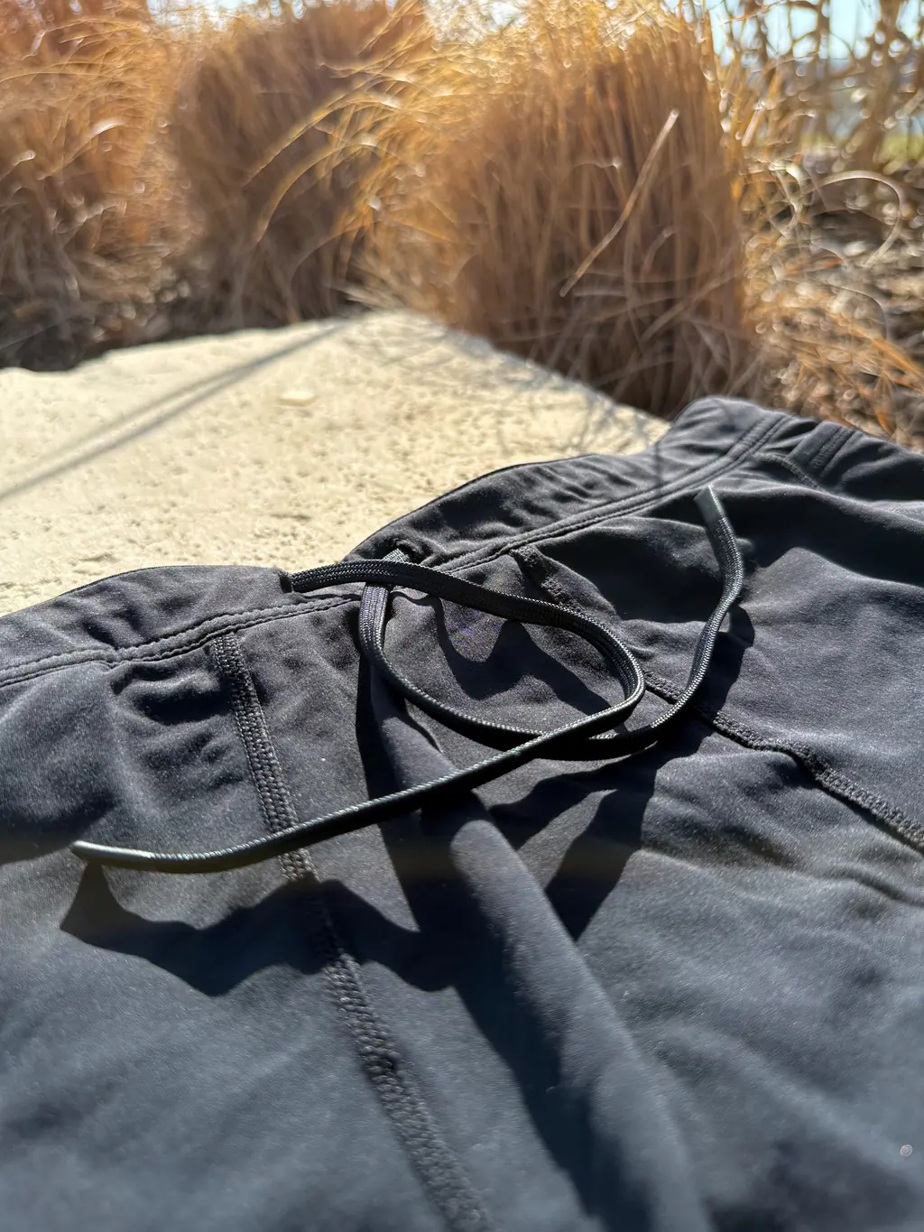 The nicely self-gripping, silicone dipped tip drawstring The nicely self-gripping, silicone dipped tip drawstring