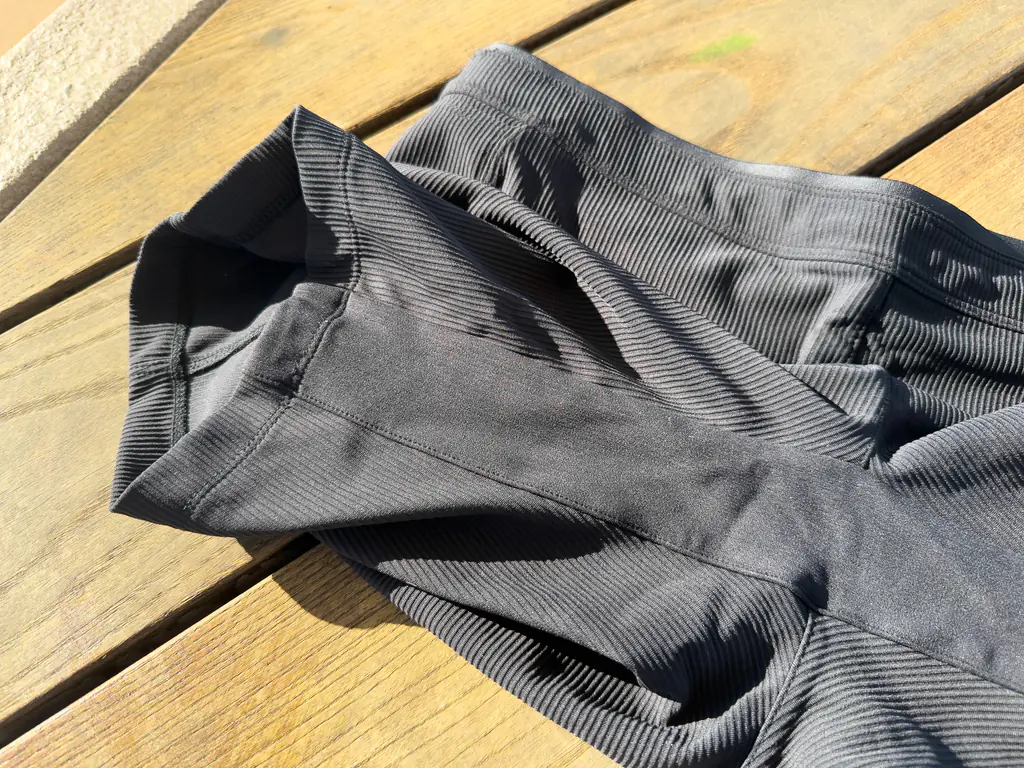 An overall view of the double layer fabric gusset or inseam running from the opening of one leg to the other. An overall view of the double layer fabric gusset or inseam running from the opening of one leg to the other.