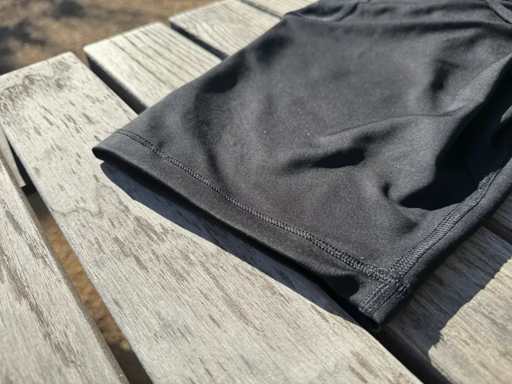 A close up shot of the inside of the leg opening, showing a simple flat seam and no additional leg gripper A close up shot of the inside of the leg opening, showing a simple flat seam and no additional leg gripper
