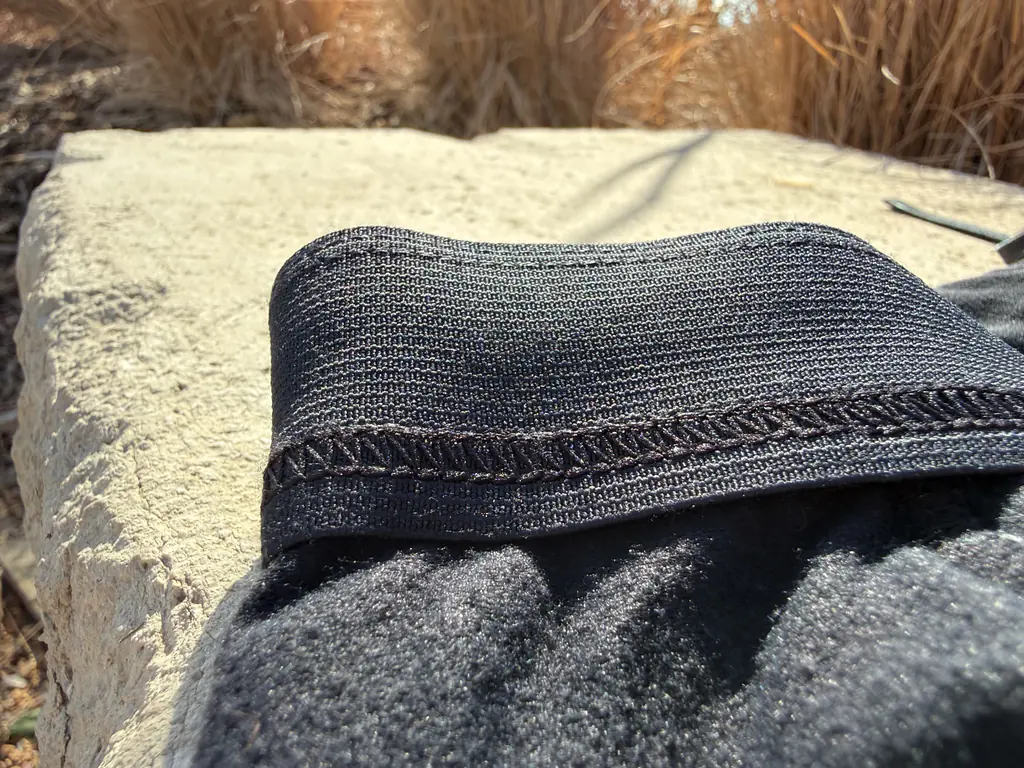 A closeup of the utilitarian, but effective, waistband A closeup of the utilitarian, but effective, waistband